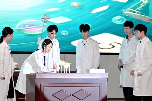 2025年5月13日luck18xinli官网社团嘉年华暨第二届科创文化节《化学时空奇遇记》九牧 2025年5月13日luck18xinli官网社团嘉年华暨第二届科创文化节《化学时空奇遇记》九牧