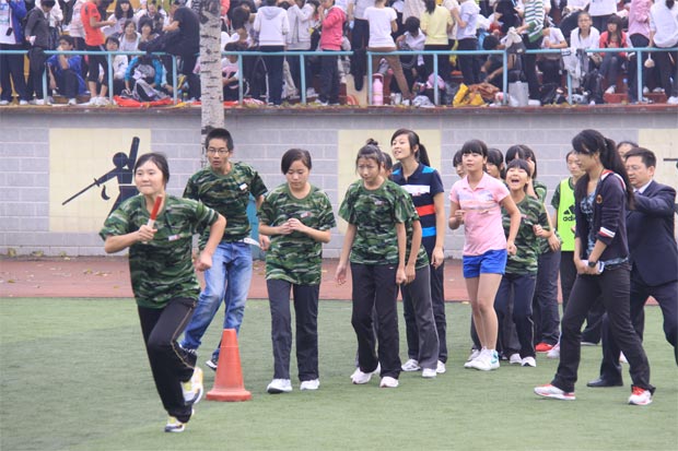 2011郑州五中运动会30*40接力赛