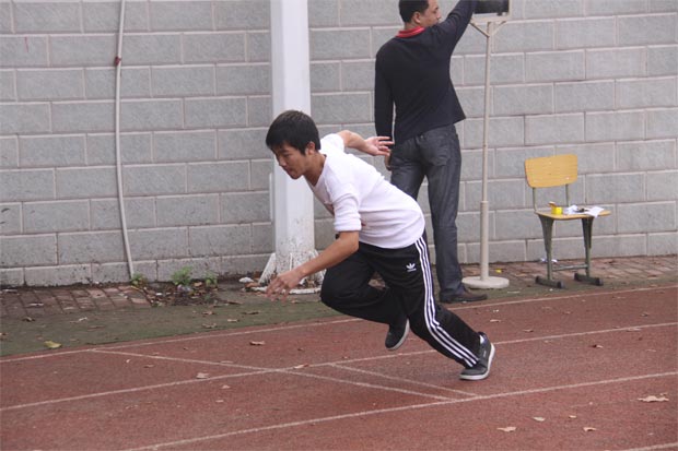 2011郑州五中运动会长短跑及接力赛