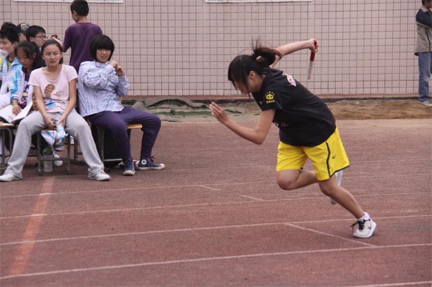 2011郑州五中运动会长短跑及接力赛