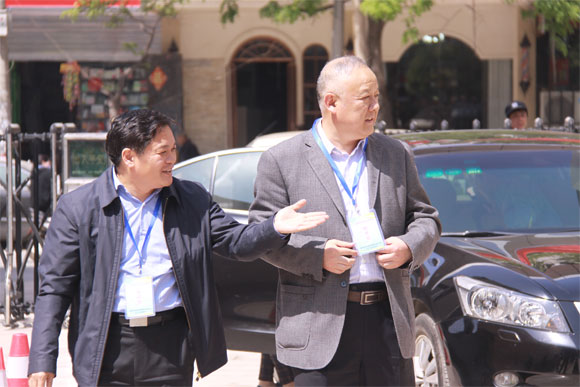 李李陶然书记视察