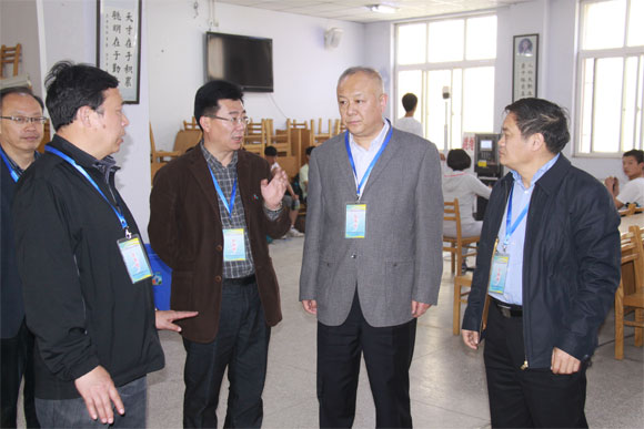 李李陶然书记视察